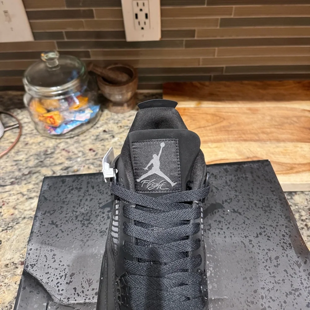 Jordan 4 black cat (2025)